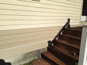 How to replace cracked house siding