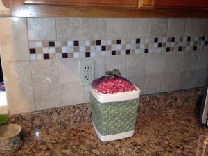 Kitchen countertop backsplash