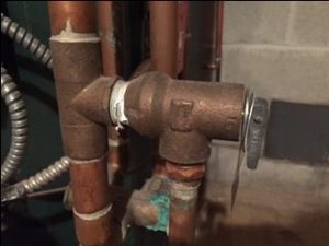 How to silence noisy plumbing pipes.