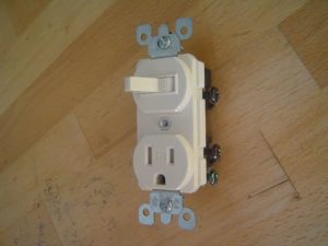 Combo switch outlet