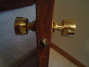 Buying a Replacement Doorknob Lockset
