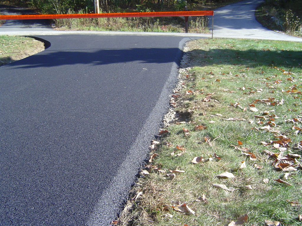 Asphalt Paved Driveways versus Concrete Driveways