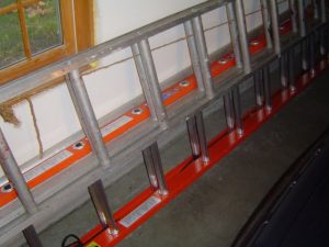 Fiberglass versus Aluminum Extension Ladders